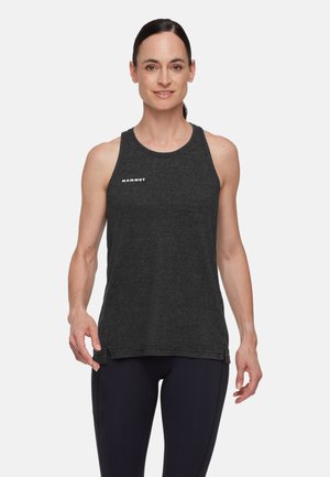 Mörkgrå ärmlös tanktop i mjukt tyg, med rund halsringning och en liten vit logotyp på bröstet. Accentuerad vid fållen.