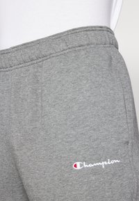 Champion ICONS STRAIGHT HEM CONTRAST LOGO - Treniņtērpa apakšdaļas - grey