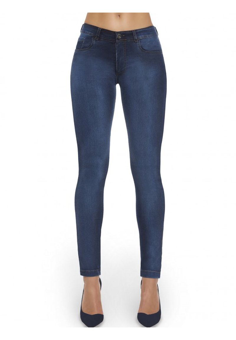 Szczepliwe niebieskie dżinsy o gładkiej strukturze, z pięcioma kieszeniami i zapięciem na guzik. Dopasowany krój podkreśla sylwetkę, idealnie pasując do obcasów.