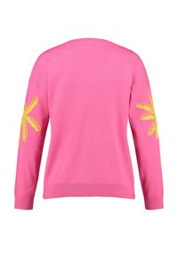 Maglione rosa con disegni di fiori dorati in paillettes su entrambe le maniche, con scollo e polsini a coste, realizzato in morbido tessuto lavorato a maglia.