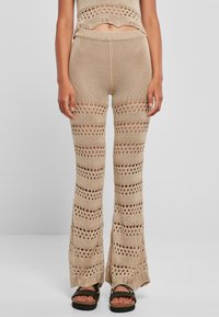 Urban Classics FLARED CROCHET - Hlače - softseagrass