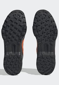 Adidas Terrex Hikingschuh - impact orange/core black/coral fusion