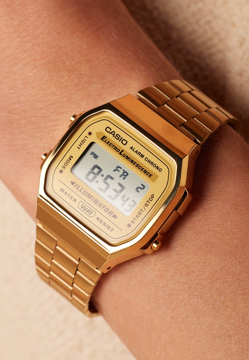 Casio Digital watch gold-coloured