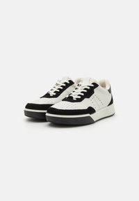 ECCO STREET COURT M - Tenisky - black/white