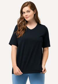 Ulla Popken GRANDES TAILLES - Jednoduché tričko - bleu moyen