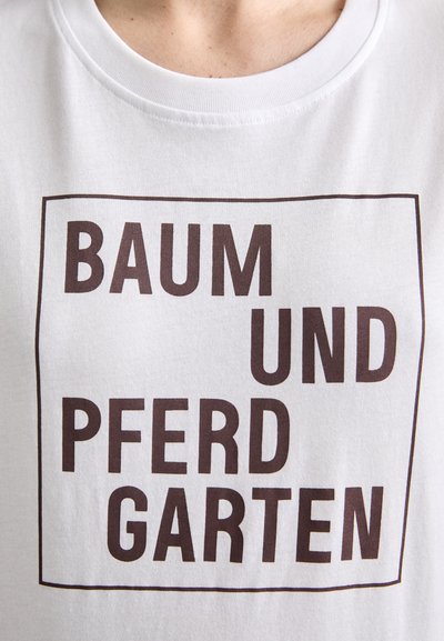 Baum und Pferdgarten JAWO - T-shirts med print - mahogany