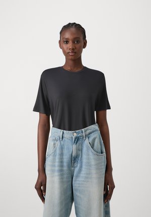 Vero Moda VMLINE - Osnovna majica kratkih rukava - black