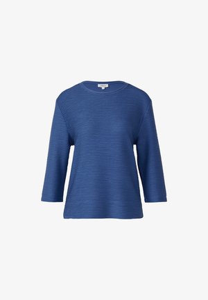 Modrá košeľa s textúrovaným rebrovaným vzorom, okrúhlym výstrihom a rukávmi po trištvrte. Vyrobená z mäkkého, ľahkého materiálu.