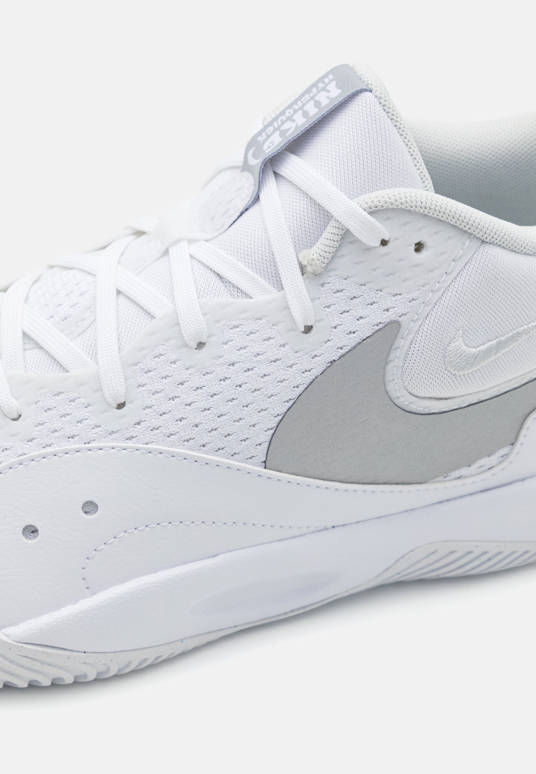 nike volleyball shoes all white
