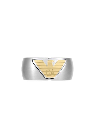 Bague en métal avec une surface argentée brossée, dotée d'une accent en or et de la lettre "W" gravée sur un fond à motif linéaire.