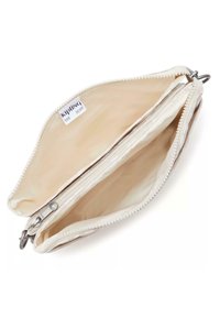Kipling Zippertäschchen mit zwei Fächern in hellem Creme, mit glattem Stoffinnenfutter, ausgestattet mit einem Markenlabel und Metallverzierungen.