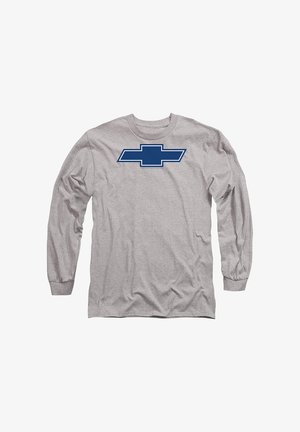 Graues langärmeliges T-Shirt aus Baumwolle. Mit einem blauen Chevrolet-Logo in der Mitte der Brust. Gerippter Rundhalsausschnitt und umgekrempelte Ärmel.