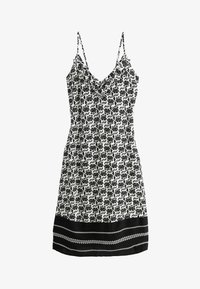 Kijelölve, black white