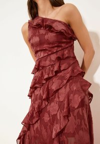 Lipsy PETITE FIT - ONE SHOULDER RUFFLE BURNOUT FIT AND FLARE MIDI DRESS ...
