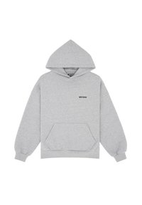 Felpa grigia con tasca frontale e un grande cappuccio. Presenta un piccolo logo nero sul petto. Realizzata in un tessuto morbido e testurizzato.