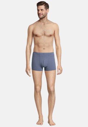Boxer briefs blu in cotone con una vestibilità aderente, cintura elastica e una texture morbida; senza loghi o motivi visibili.