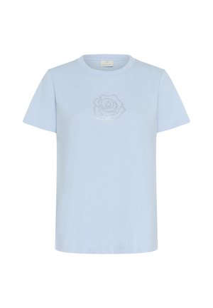 Šviesiai mėlynas medvilninis marškinėlis, su sidabro spalvos brangakmenių rožės dizainu ant krūtinės ir klasikiniu apvaliu kaklu. Trumpi rankoviai.