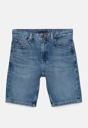 Blå denimshorts med knap- og lynlåsbeslag, femlomme-design og en lille Tommy Hilfiger-logo på forlommer.