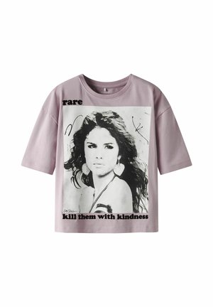 - T-shirt z nadrukiem
