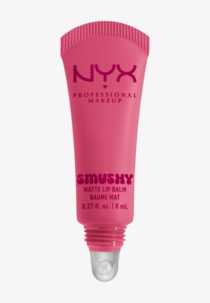 Tube rose de baume à lèvres Matte Smushy de NYX, avec un embout souple, un texte en gras et une finition brillante. Contient 8 mL de produit.