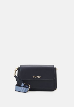 ICONIC SHOULDER - Bolso de mano - desert sky
