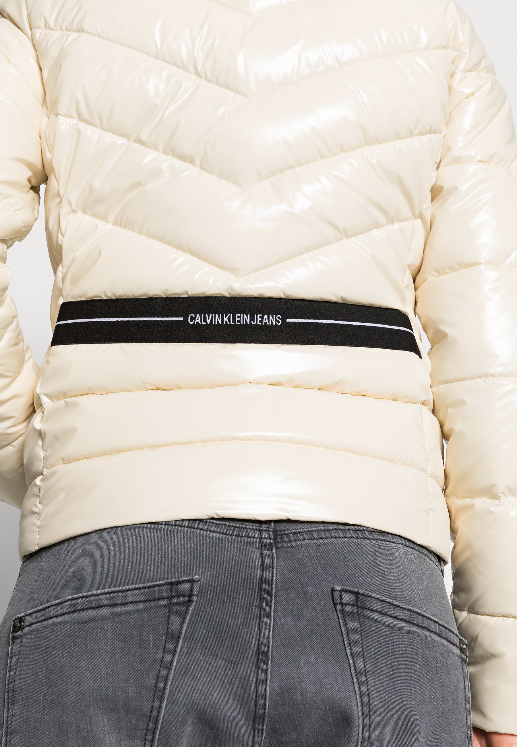 Calvin Klein Jeans Ziemas jaka - beige 