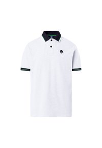 Polo bianco in cotone con maniche corte, colletto nero, accenti a righe verdi e nere, e un logo circolare sul petto.