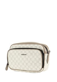 Borsa a tracolla beige in tela testurizzata, con logo in evidenza e motivo circolare. Presenta una chiusura a zip e tracolla regolabile.