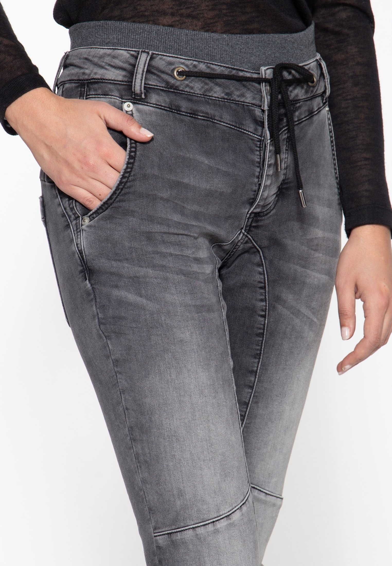 Amor, Trust \u0026 Truth Slim fit jeans 