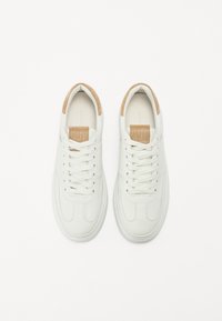 Kennel + Schmenger DIVE - Joggesko - white/beige