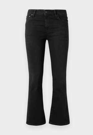 Jeans acampanados negros de tejido vaquero, con un diseño clásico de 5 bolsillos, cierre frontal con botón y un ligero desvanecimiento en los muslos.