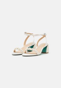Blue by Betsey Johnson TINA - Sandali - ivory