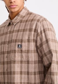 Converse HOLIDAY BUTTON DOWN WARM  - Ing - classic taupe