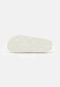 Levi's® JUNE NEXT - Papucsszandálok - off white