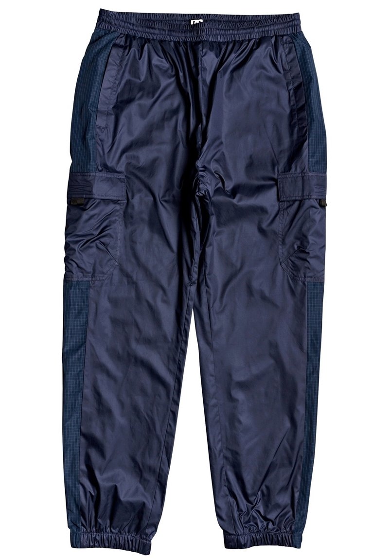 Marina cargobyxor tillverkade av lättvikts, glänsande tyg. Har elastisk midja, avsmalnande manschetter och sidofickor med en texturerad paneldetalj.