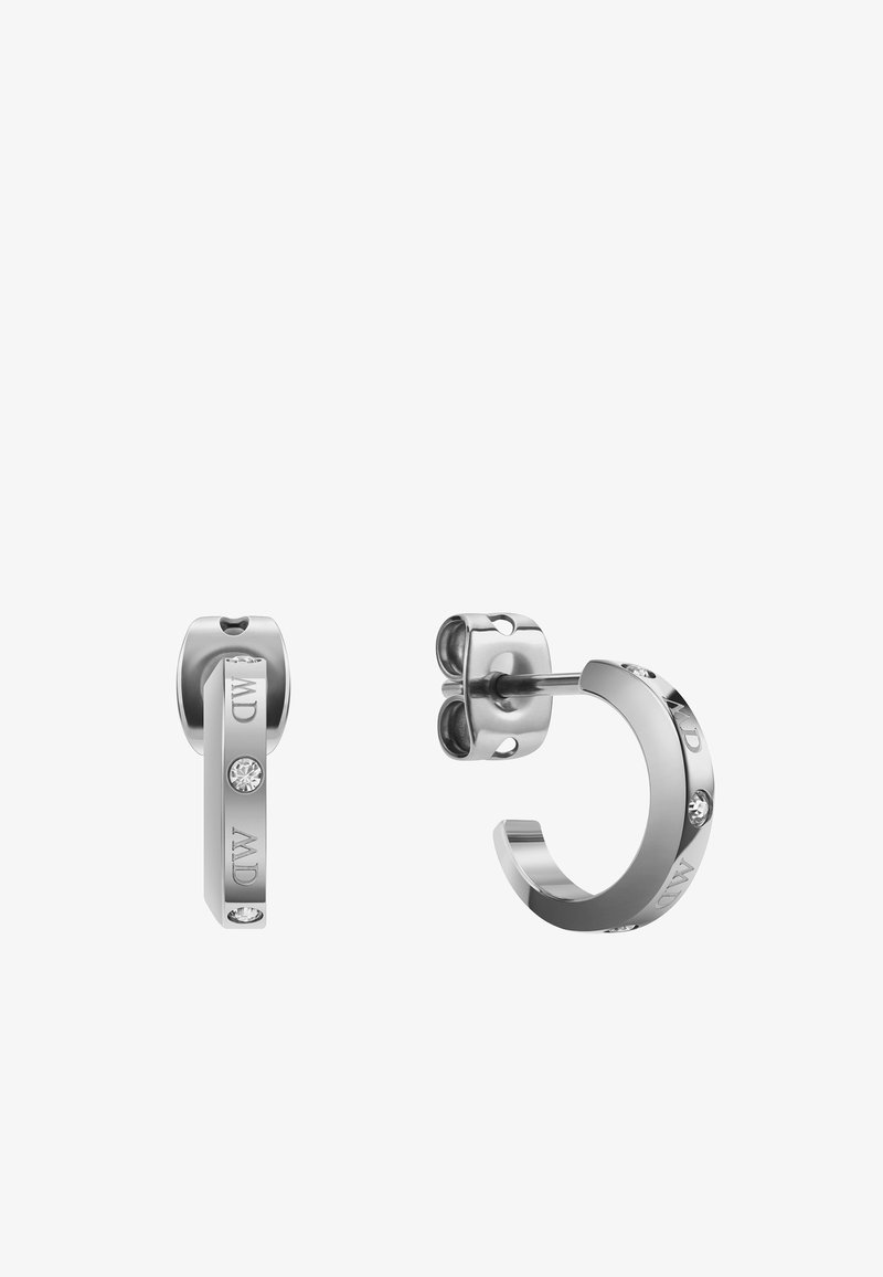 Stříbrné náušnice se obdélníkovou náušnicí s diamantovým akcentem a designem kroužku, také zdobené malými diamanty, hladký povrch.