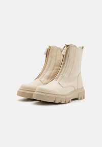 Gabor Bottines à plateau - off-white