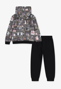 Jordan JDB MJ BROOKLYN AOP FLC SET - Trainingspak - black