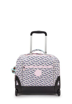 Valigia a rotelle con un motivo floreale nei colori pastello, dotata di una cerniera rosa, base nera, manico argentato e un charm decorativo.
