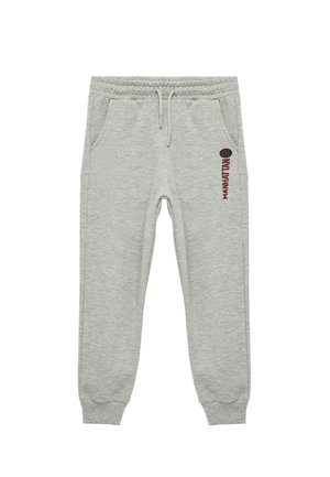 Graue Jogginghose mit elastischem Bund, Seitentaschen und gerippten Bündchen. Mit "MANHATTAN"-Schriftzug in Dunkelrot an der Seite. Weicher Stoff.
