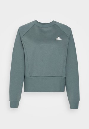 Mikina Adidas s dlouhými rukávy a kulatým výstřihem v tlumené odstínu modrozelené, s žebrovanými manžetami a lemem a bílým logem Adidas na levé straně hrudi.
