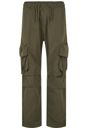 Cargo pants in olive green, featuring an elastic waistband with drawstring, multiple side pockets, and a loose fit with pleated detailing.