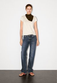 Massimo Dutti SHORT SLEEVE WITH ROUND NECK - T-shirts basic - beige