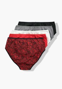 Vijf paar damesonderbroeken in verschillende kleuren: zwart, grijs, wit, rood, met het rode paar dat een zwart bloempatroon heeft.