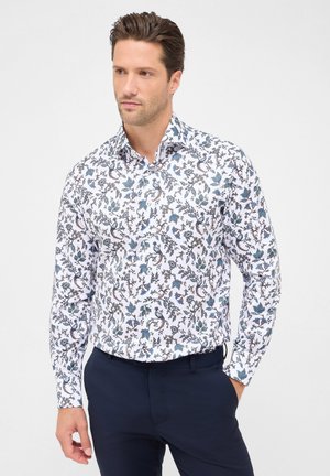 Langarmhemd in Weiß mit einem detaillierten Blumenmuster in Blau, Grün und Braun. Button-Down-Kragen und Standardpassform.