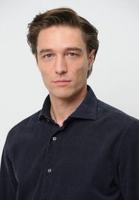 PROFUOMO REGULAR FIT - Camisa - navy