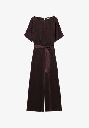 Giubbotto color prugna a pieghe con maniche corte, gambe larghe e una cintura di raso in vita. Presenta un collo rotondo e un'apertura a chiave sulla schiena.