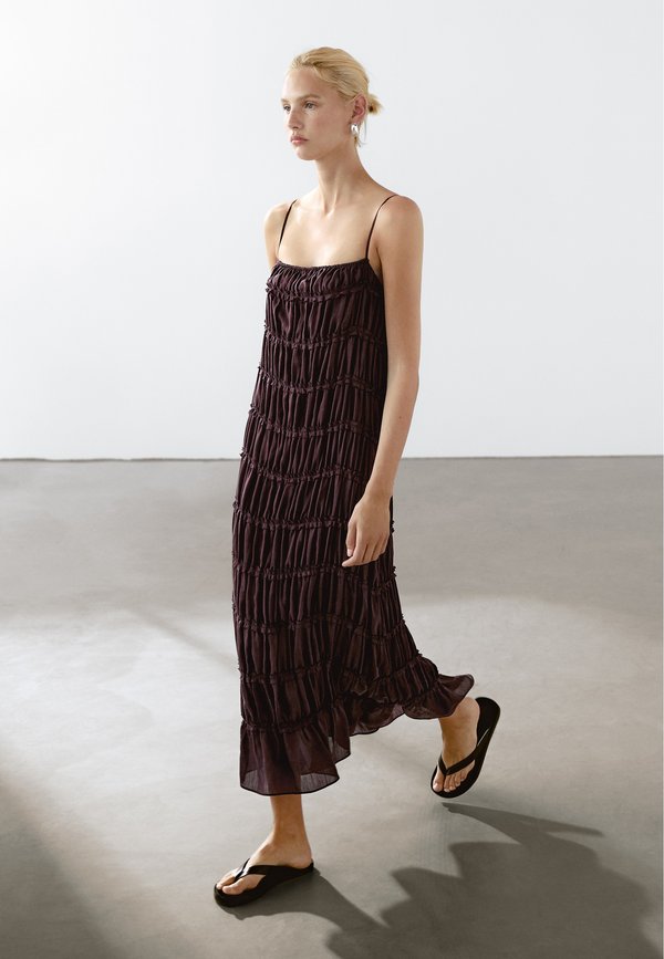 LONG FLOWING - Maxi dress - bordeaux4