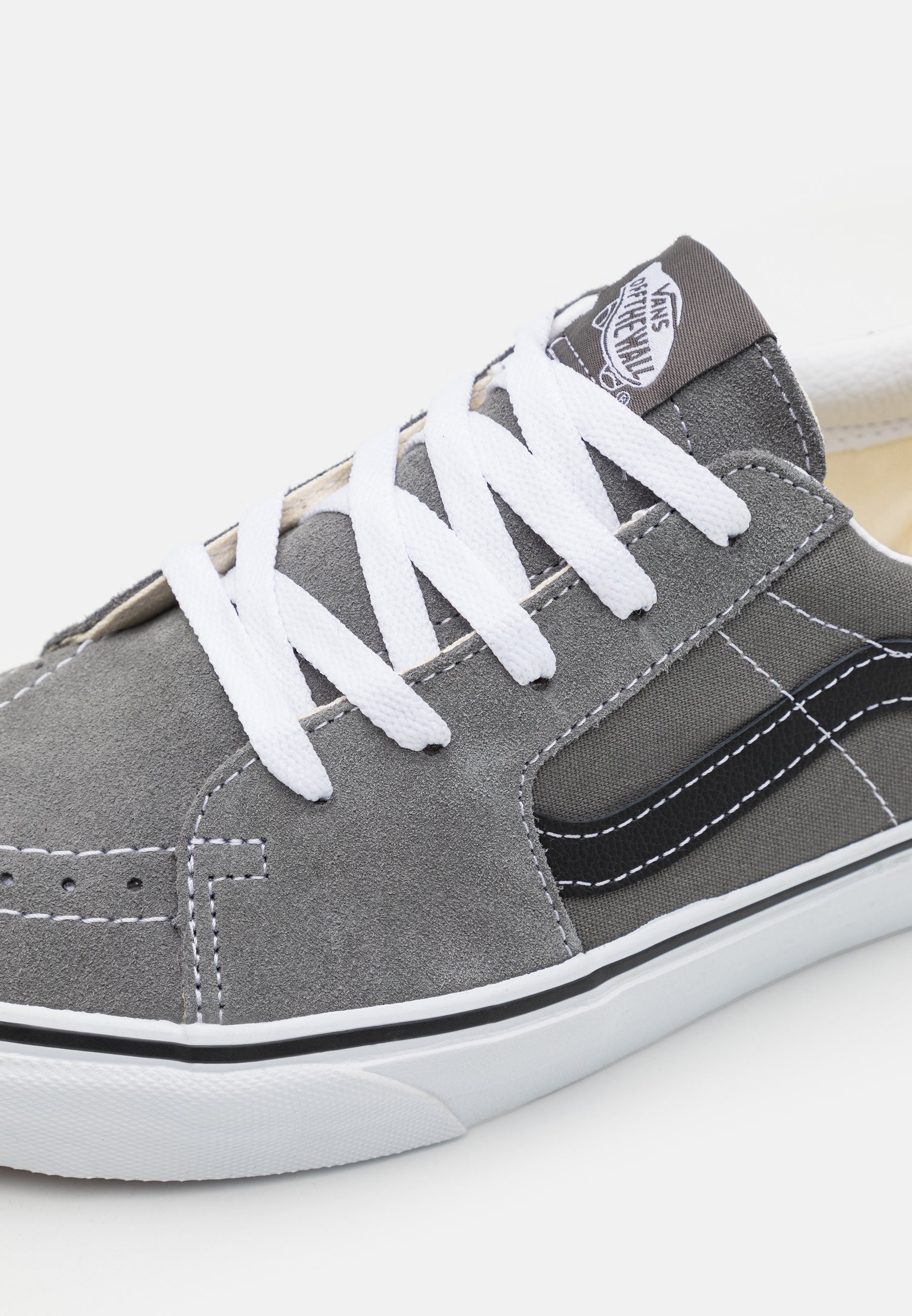 vans low grey