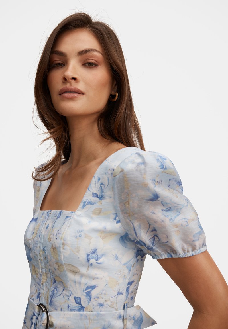 blue forever new dress Naomi Ruffle-Sleeve Midi Dress in Light Blue Floral - Size 4 to 16